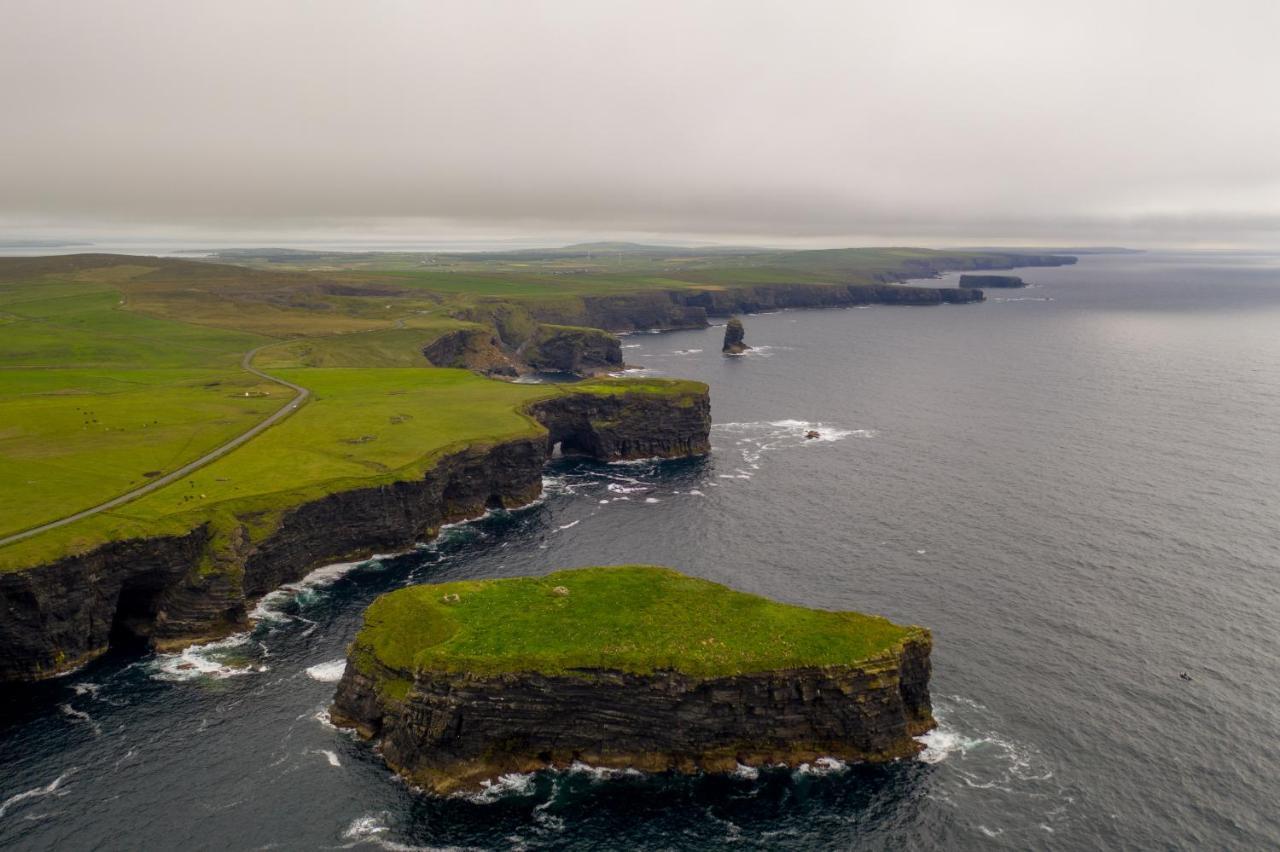 Bay View Hotel Kilkee Esterno foto