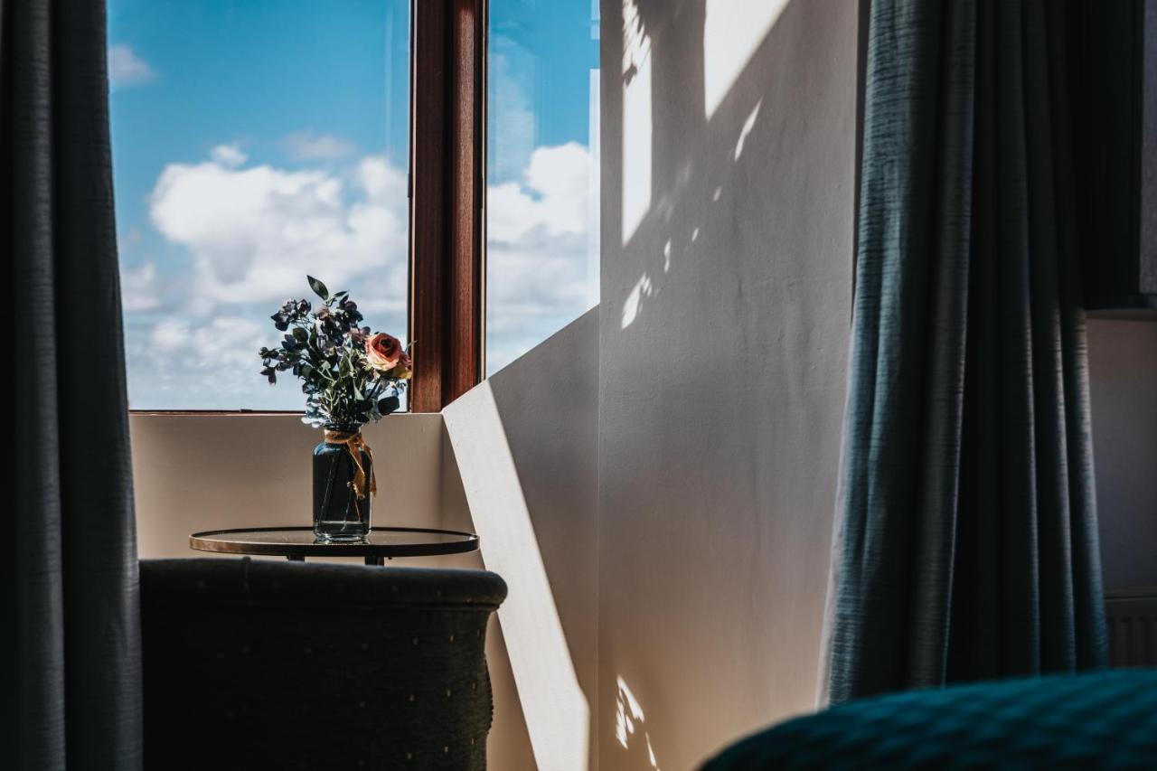 Bay View Hotel Kilkee Esterno foto