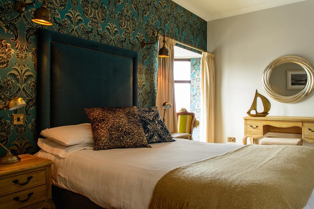 Bay View Hotel Kilkee Esterno foto